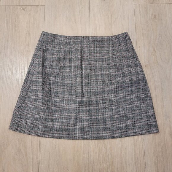 SUNDAY BEST | Aritzia Plaid Button-up Skirt | Sz. 8 - Picture 9 of 9